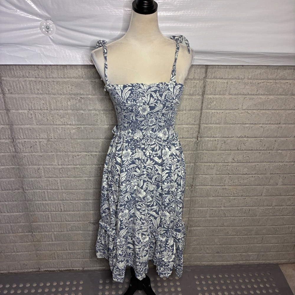 Patrons of Peace Blue White Floral Smocked Tie Strap Midi Dress Small J2020F58